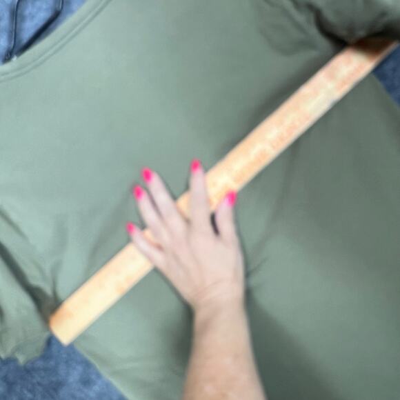 Puma Casual Tee T-Shirt Womens Size Small Green Spellout Logo Classic Streetwear - Picture 8 of 9